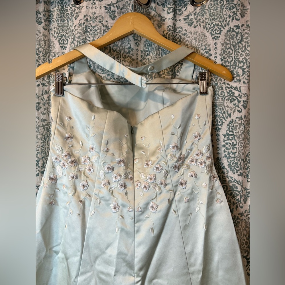 Michaelango Ballgown Light Green - Picture 4 of 10
